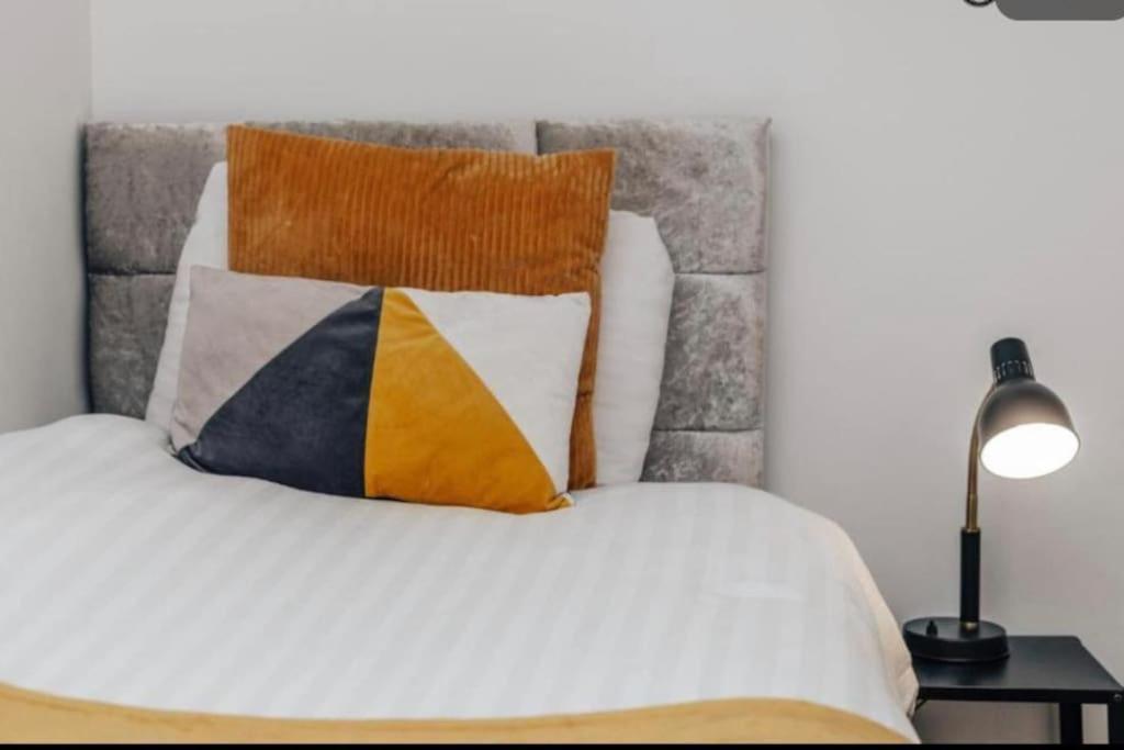 Sl Luxury 2 Bed Broad St Home Birmingham Exteriör bild