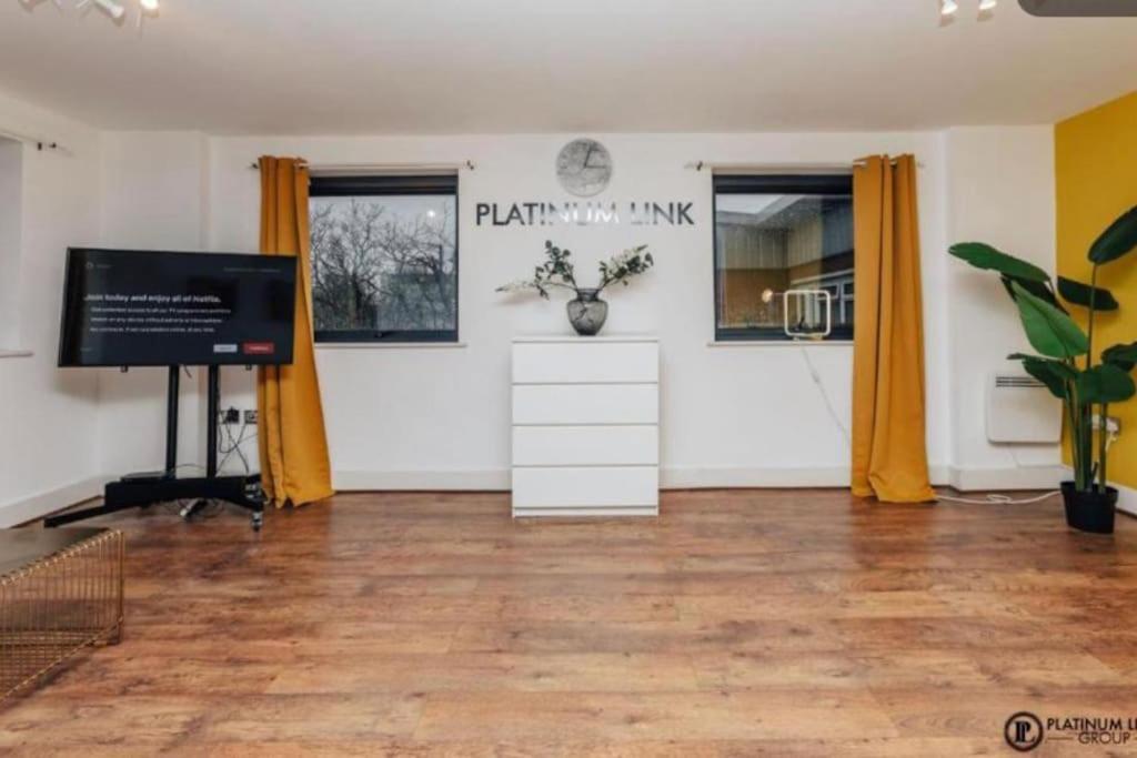 Sl Luxury 2 Bed Broad St Home Birmingham Exteriör bild